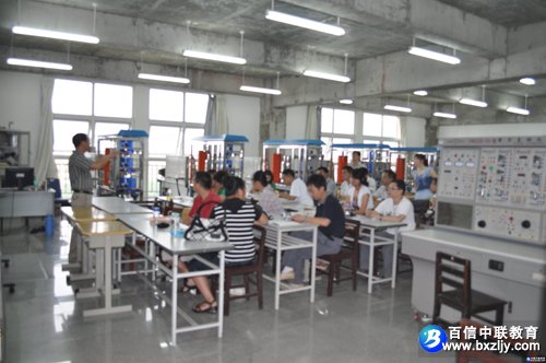 �������ܹ���ʦ