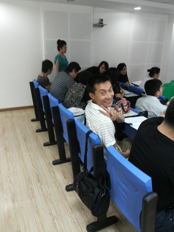 2013��6�±�������¥�����ʦ��ѵ�ֳ�